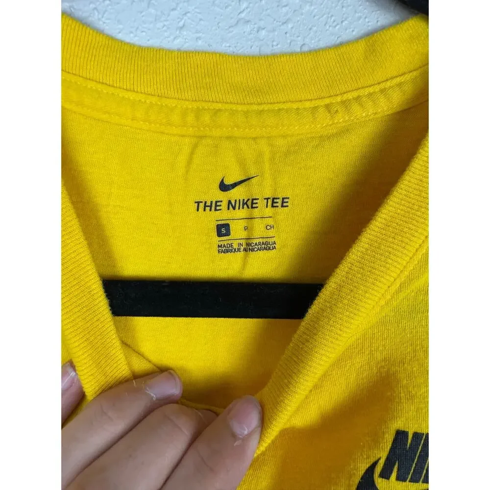 Nike Tee Womens size Small Yellow